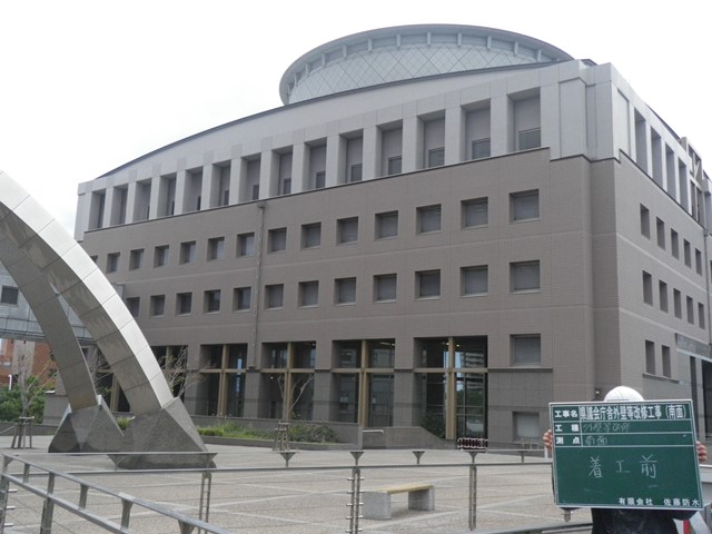 県議会庁舎外壁等改修工事(南面)